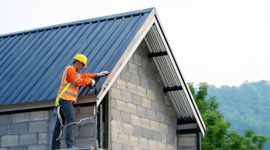 Expert Emergency Roof Repairs services in Cummington, MA